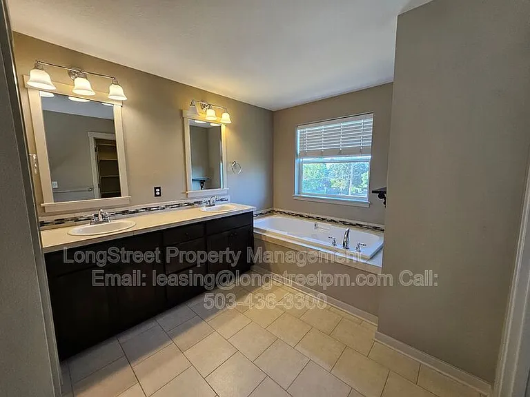6458 NE 8th Ave — Photo 43