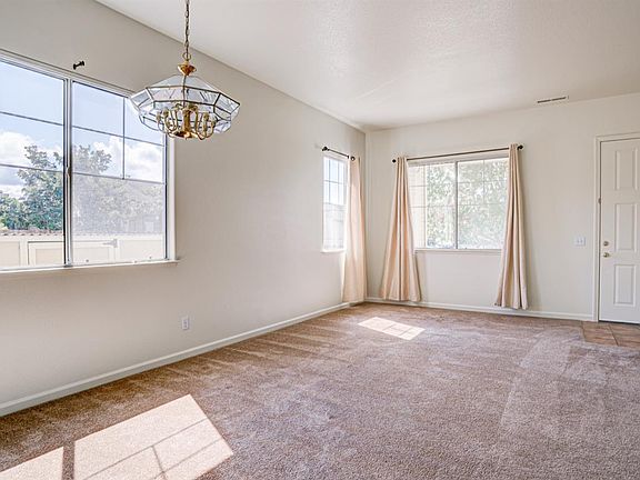 5th image of 2079 Bellevue Ranch
