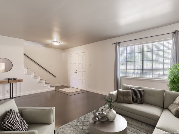 6746 CROWN RDG, San Antonio, TX 78239