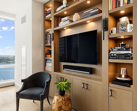 2nd image of 15 Hudson Yards Unit 33E