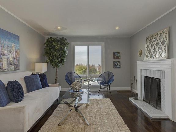 2nd image of 69 Muirwood Dr