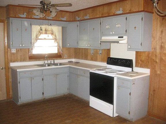 4th image of 1107 Calvary St
