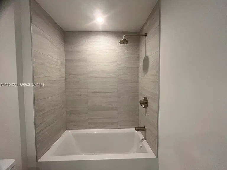 77 SE 5th St #2314 — Photo 9