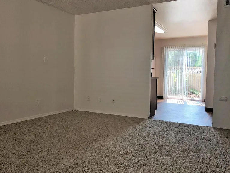Lamar Garden Townhomes — Photo 35