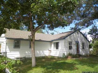 148 S 6th Ave, Mills, WY 82604