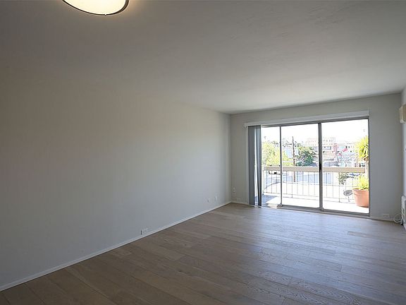2nd image of 315 Wayne Pl #314