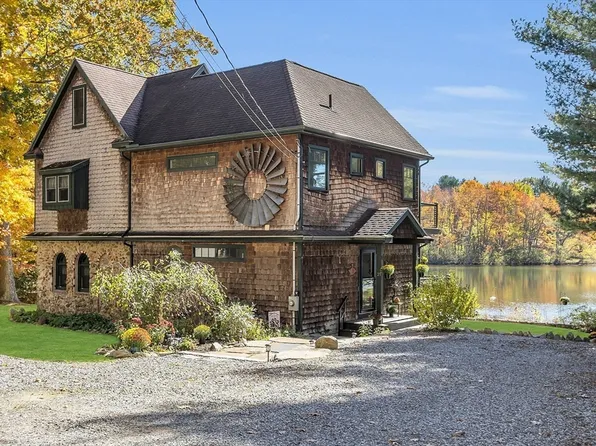 21 Castle Ln, Spencer, MA 01562