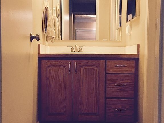 4th image of 1015 E Quail Dr
