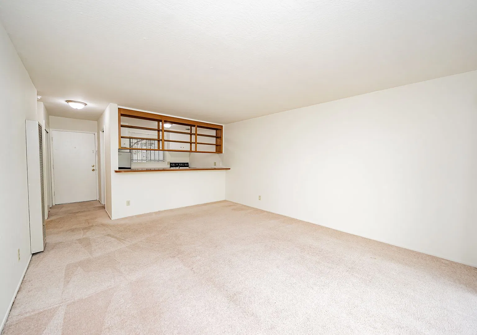 36 Moss Avenue — Photo 3