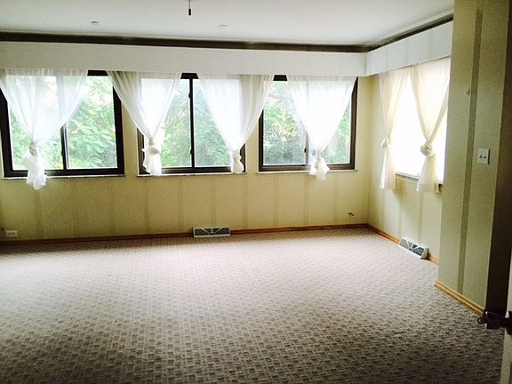 Family room or additional bedroom adjacent to living room