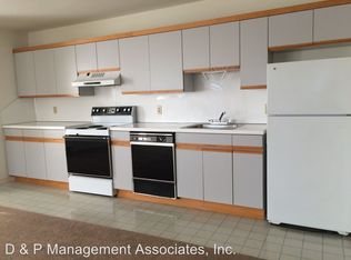 100 N Broad St APT 200, Nazareth, PA 18064