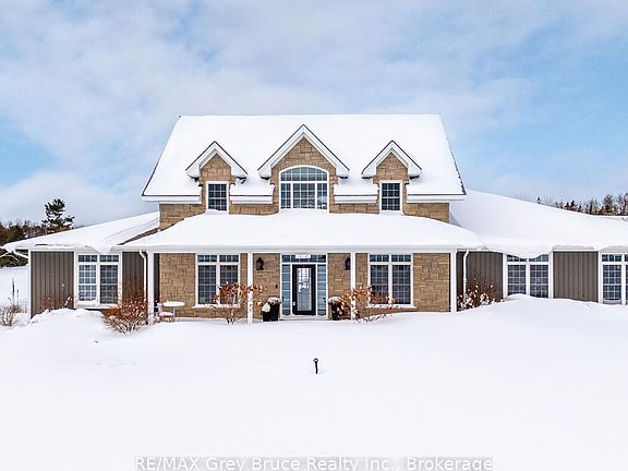 5th image of 33 Dunks Bay Rd