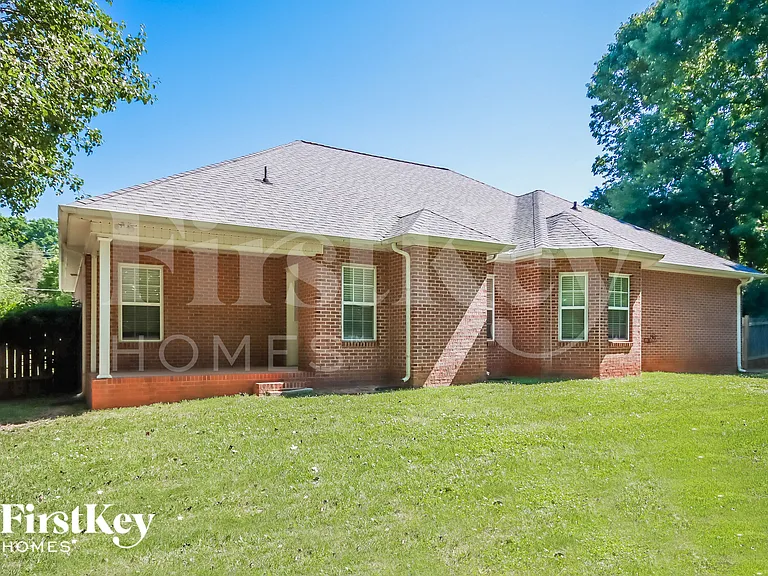 645 White Oaks Rd — Photo 15