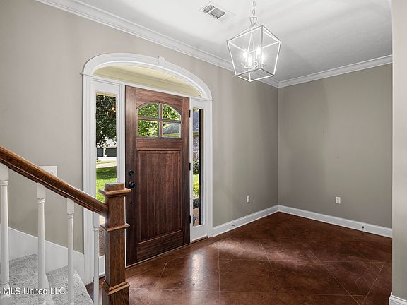 2nd image of 222 Garden St