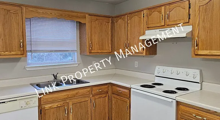 1106 Carline Rd #D — Photo 7