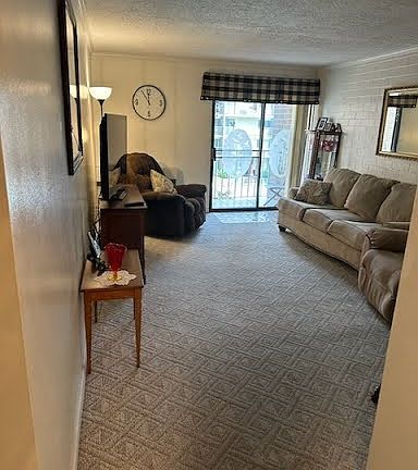 3rd image of 2106 Kanawha Blvd E APT 309