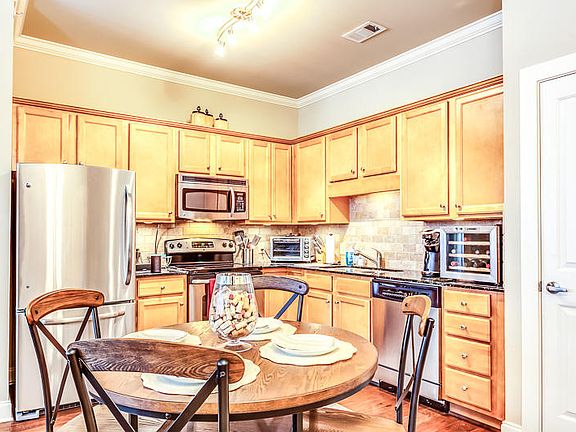 5th image of 445 W Blount Ave APT 505