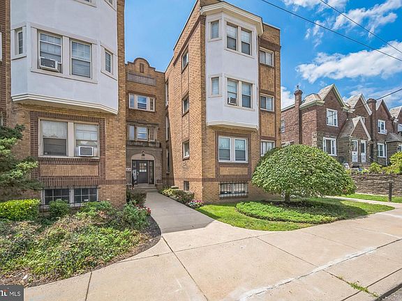 3rd image of 7092 Forrest Ave