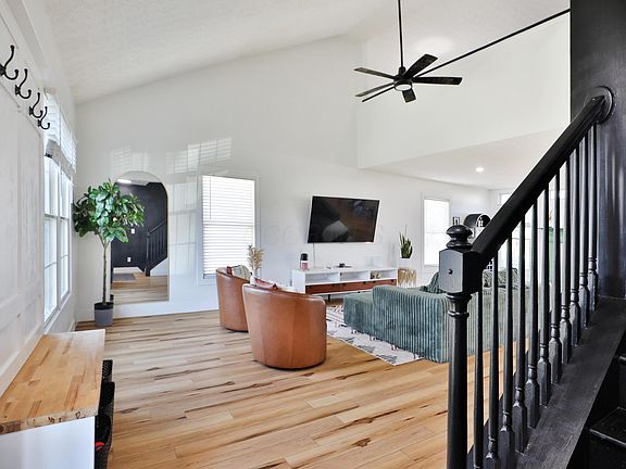 4th image of 348 Holly Grove Rd