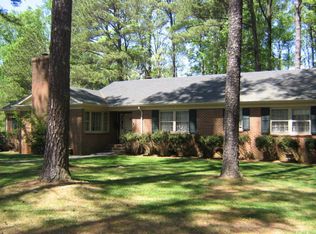 911 Grove Ave, Lawrenceville, VA 23868
