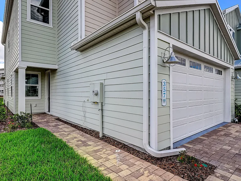 357 Rum Runner Way — Photo 2