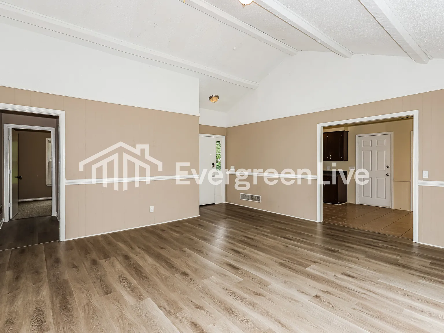 3 bed, 2.0 bath, 1339 sqft, $1,345 — Photo 3