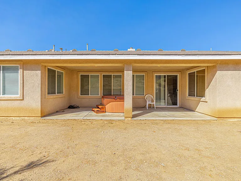 5542 Las Brisas Ter — Photo 40