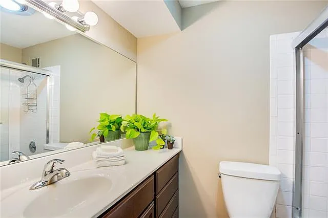 4550 Warwick Blvd #909 — Photo 10