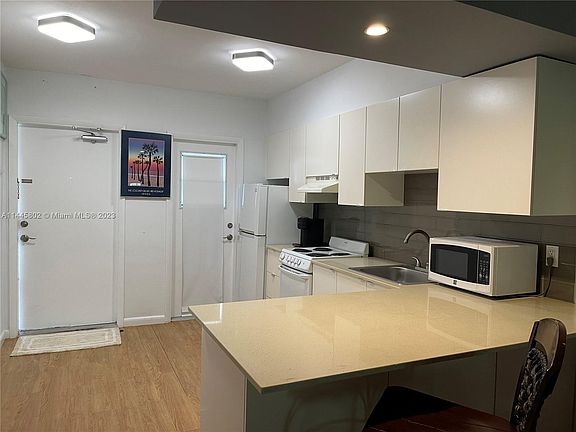 4th image of 6580 Santona St #A32