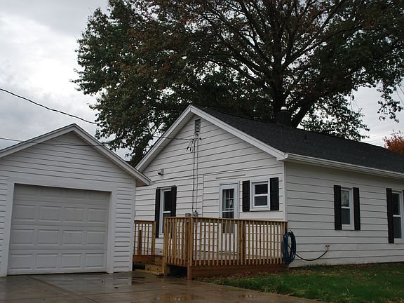 Garage & concrete driveway