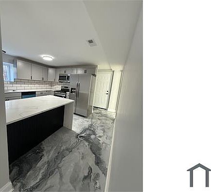 3rd image of 14615 Hoyne Ave #B