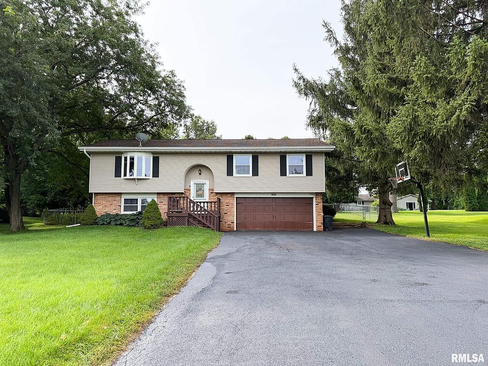 1st image of 906 Lake Rd