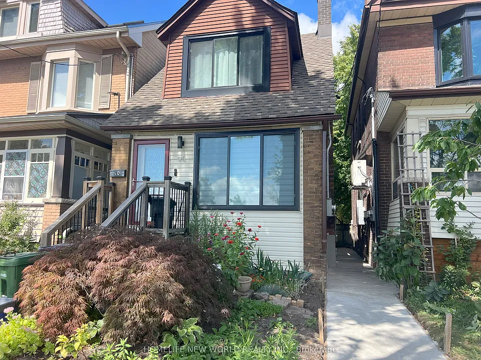 90 Oakvale Ave #LOWER