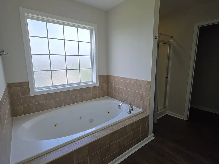 1186 Castlewood Dr — Photo 20