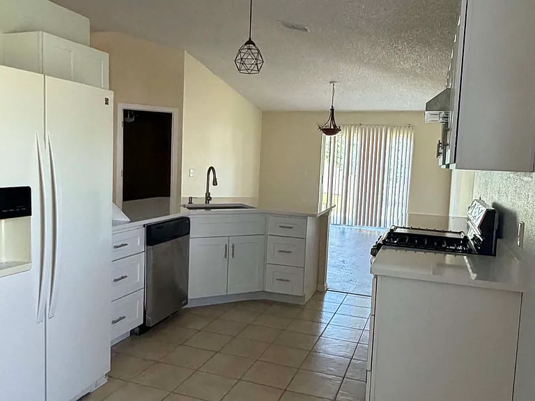 11283 Wyndham Hollow Ln — Photo 14