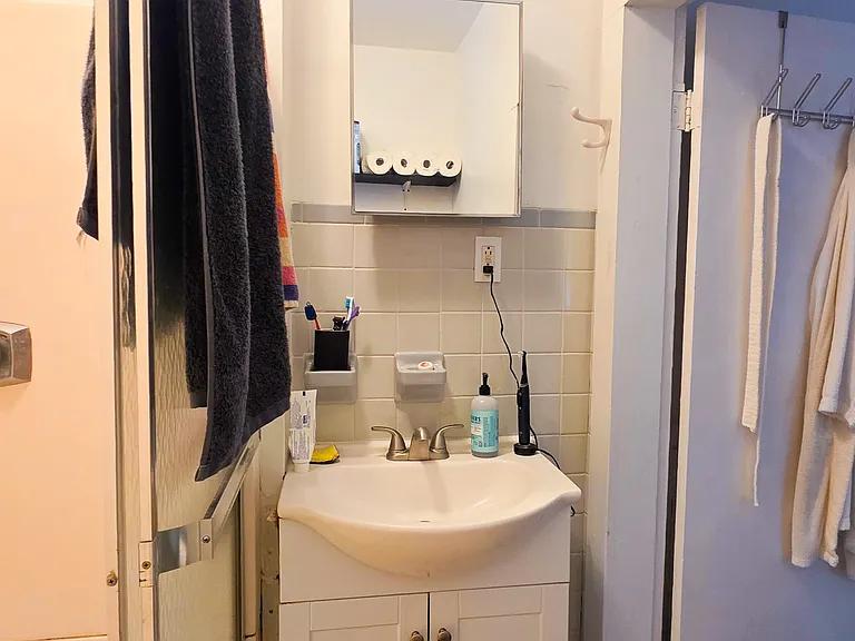 90 Edwards St #2 — Photo 13