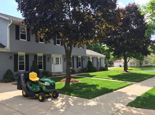 1824 Wolf Rd, Waukesha, WI 53186