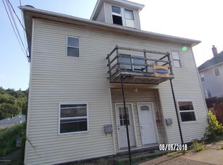 47-49 E Main St, Glen Lyon, PA 18617
