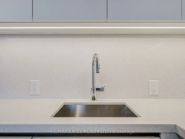 5858 Yonge St #1011 — Photo 15