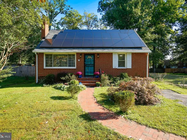 6312 Davis Blvd, Suitland, MD 20746