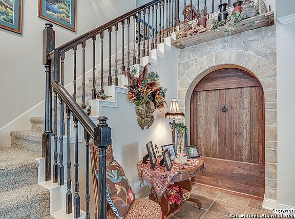 3rd image of 13731 Morningbluff Dr
