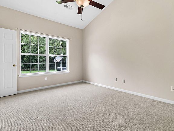 4th image of 169 Darcy Ave