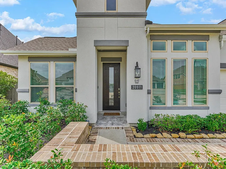 20911 Velvet Wing Dr — Photo 2