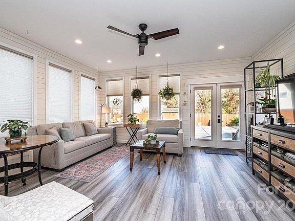 4th image of 4968 Old River Dr