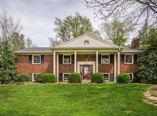 3711 Fallen Timber Dr, Brownsboro Farm, KY 40241