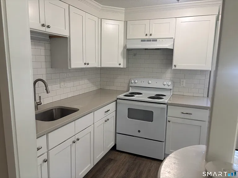 3 White Oak Rd #A — Photo 8