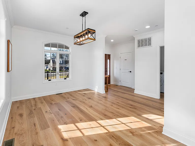 7214 Greenbank Rd — Photo 21