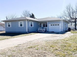 816 Fowler Dr, Lebanon, MO 65536