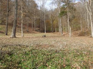 6 Oakridge Estates Rd, Danville, WV 25053