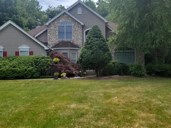 7 Birdie Drive, Suffern, NY 10901